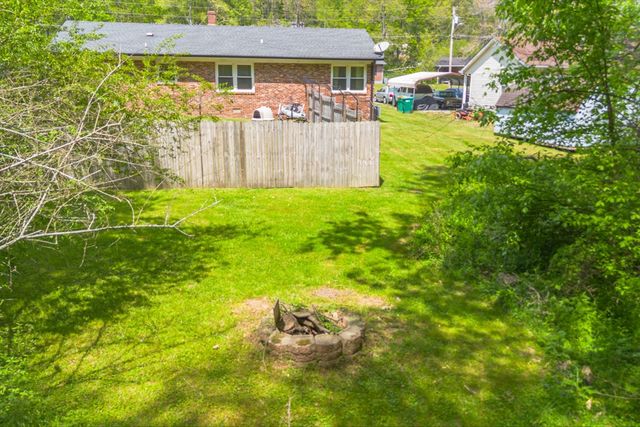 2073 Phillips St, Lewisburg, TN 37091