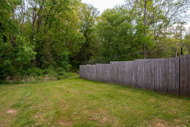 2073 Phillips St, Lewisburg, TN 37091