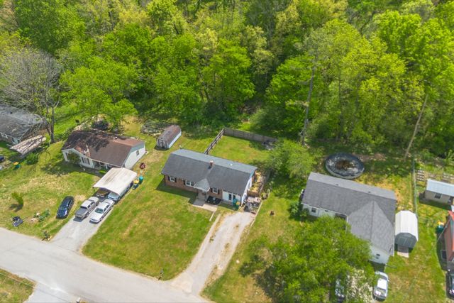 2073 Phillips St, Lewisburg, TN 37091