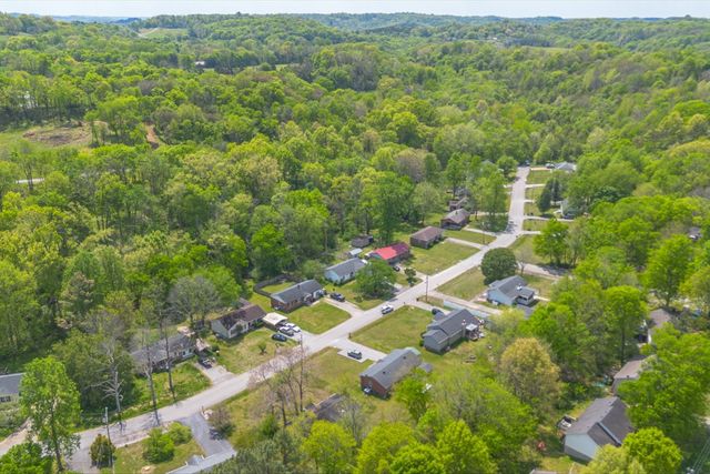 2073 Phillips St, Lewisburg, TN 37091