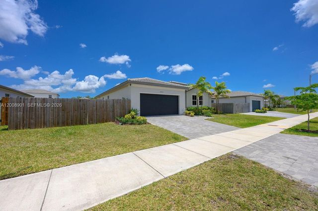 28905 SW 163rd Ct, Homestead, FL 33033