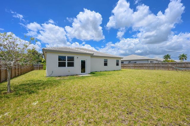 28905 SW 163rd Ct, Homestead, FL 33033