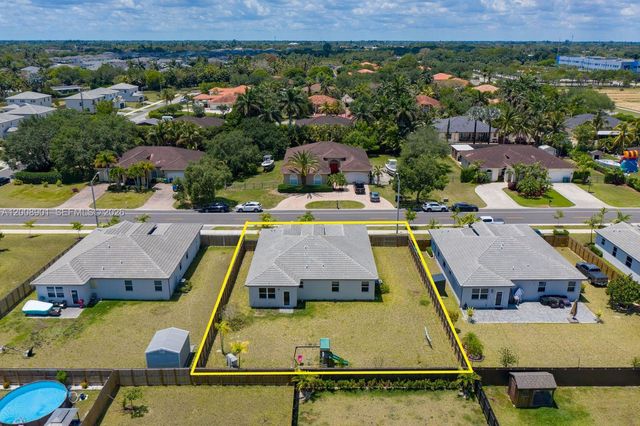 28905 SW 163rd Ct, Homestead, FL 33033