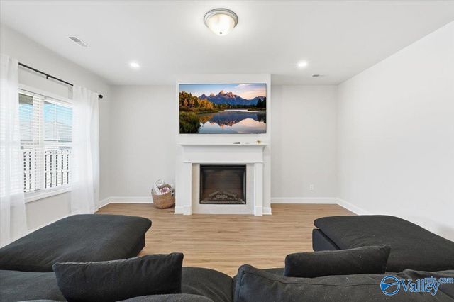 162 Cherry Laurel Drive, Hazel Green, AL 35750