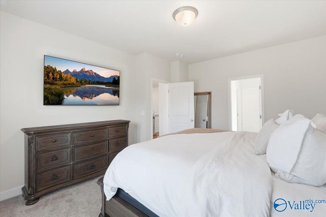 162 Cherry Laurel Drive, Hazel Green, AL 35750