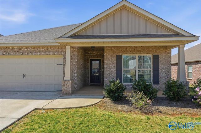 162 Cherry Laurel Drive, Hazel Green, AL 35750