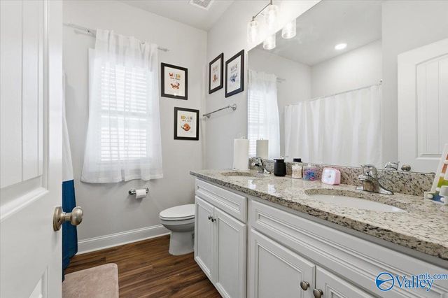 162 Cherry Laurel Drive, Hazel Green, AL 35750