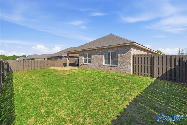 162 Cherry Laurel Drive, Hazel Green, AL 35750