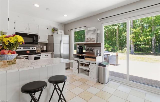 6581 Pine Haven CIR, Gloucester, VA 23061