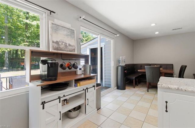 6581 Pine Haven CIR, Gloucester, VA 23061