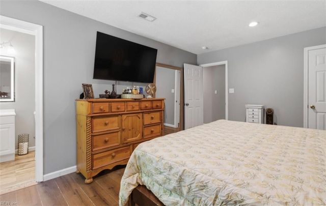 6581 Pine Haven CIR, Gloucester, VA 23061