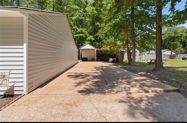 6581 Pine Haven CIR, Gloucester, VA 23061