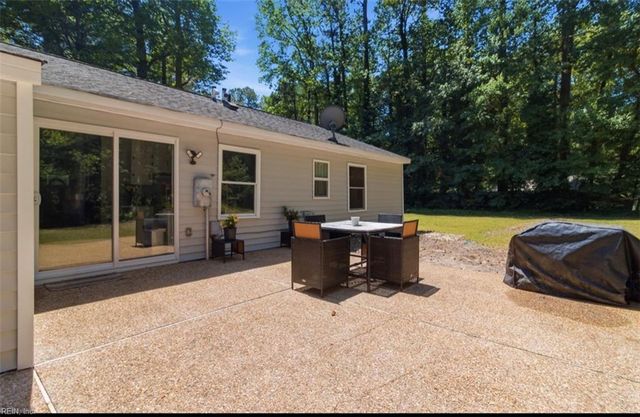 6581 Pine Haven CIR, Gloucester, VA 23061