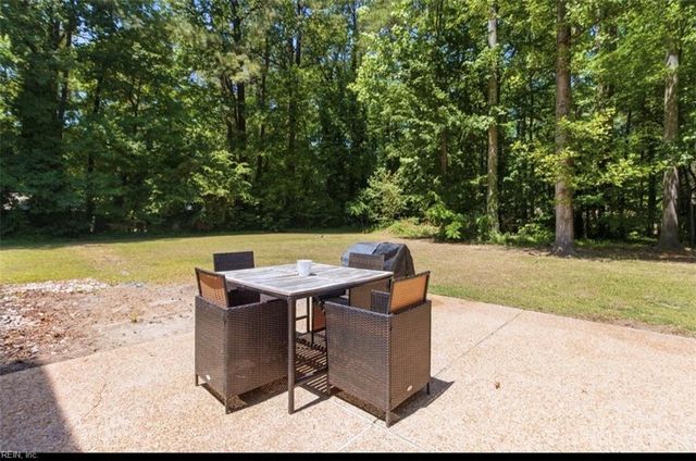 6581 Pine Haven CIR, Gloucester, VA 23061