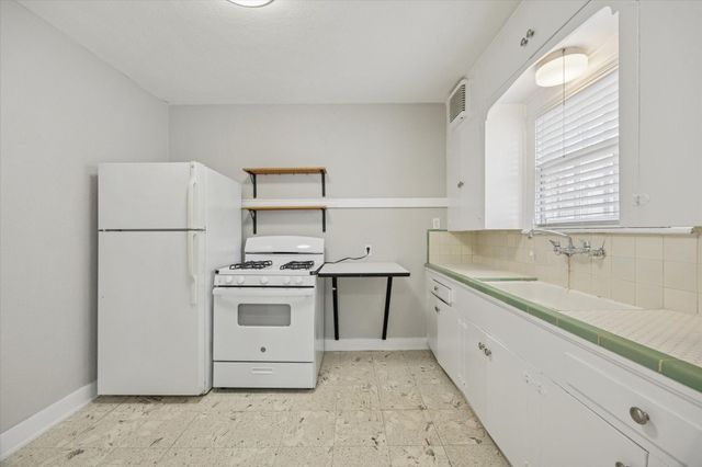 1810 W Alabama Street 1, Houston, TX 77098