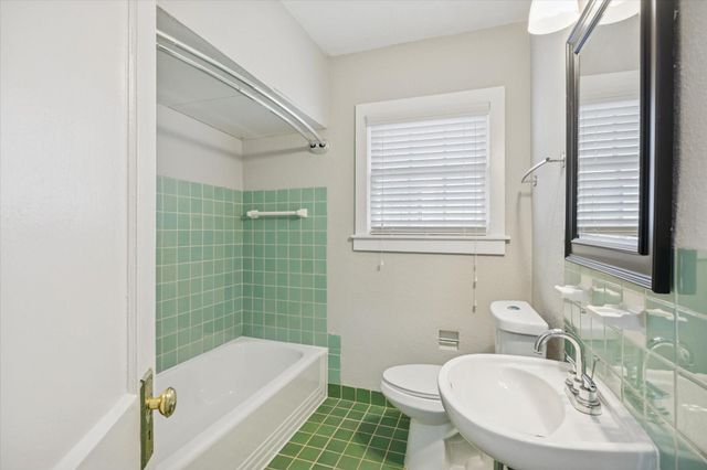 1810 W Alabama Street 1, Houston, TX 77098