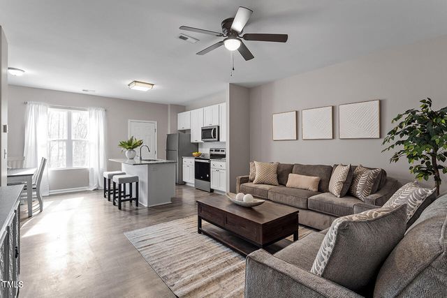 878 John Street, Clayton, NC 27520