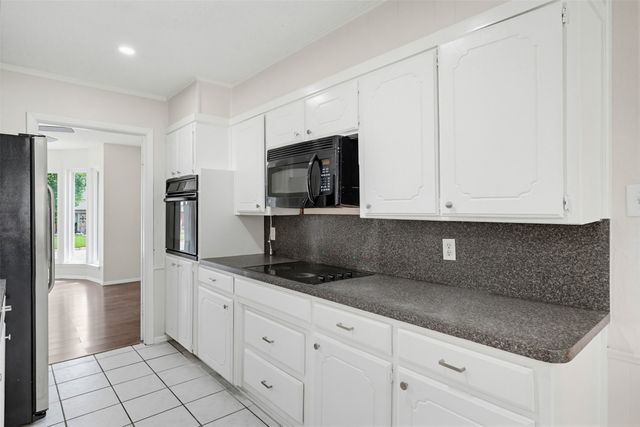 6737 Fair Meadows Drive, North Richland Hills, TX 76182