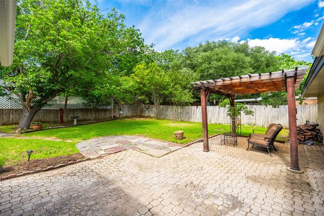 6737 Fair Meadows Drive, North Richland Hills, TX 76182
