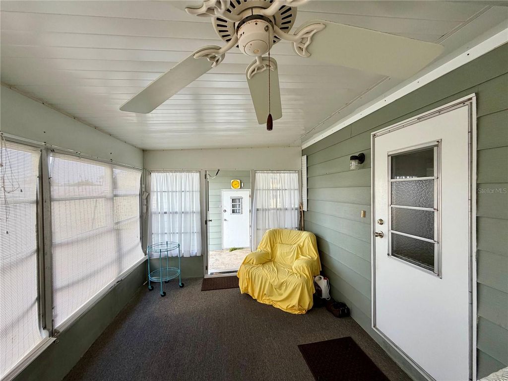 Image 27 of property listing at 6571 NE 1ST PLACE, Ocala, FL 34470