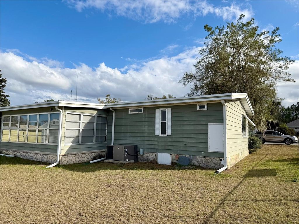 Image 34 of property listing at 6571 NE 1ST PLACE, Ocala, FL 34470