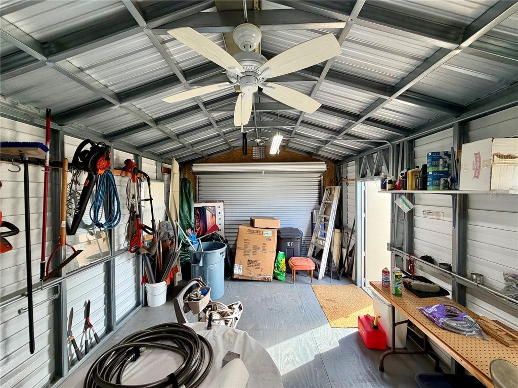 Image 38 of property listing at 6571 NE 1ST PLACE, Ocala, FL 34470