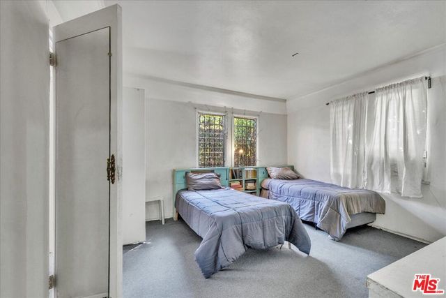 7508 Rosewood Avenue, Los Angeles, CA 90036