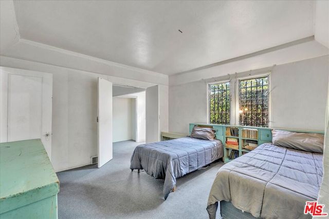 7508 Rosewood Avenue, Los Angeles, CA 90036