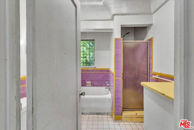 7508 Rosewood Avenue, Los Angeles, CA 90036