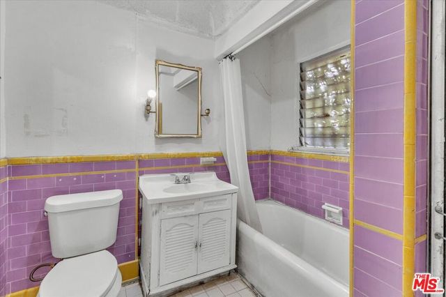 7508 Rosewood Avenue, Los Angeles, CA 90036