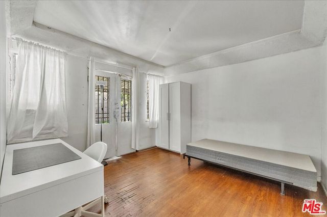 7508 Rosewood Avenue, Los Angeles, CA 90036