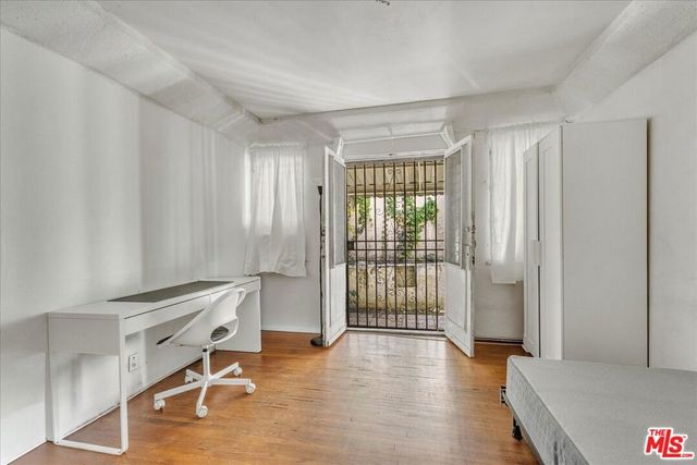 7508 Rosewood Avenue, Los Angeles, CA 90036