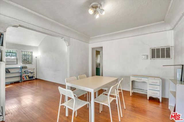 7508 Rosewood Avenue, Los Angeles, CA 90036