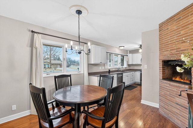 1245 Simon DRIVE, Brookfield, WI 53005