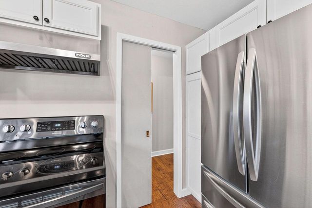 1245 Simon DRIVE, Brookfield, WI 53005