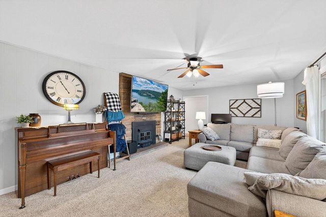 1245 Simon DRIVE, Brookfield, WI 53005