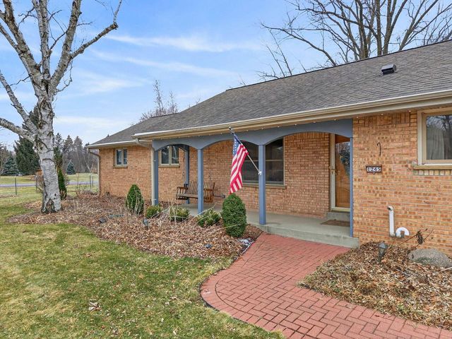 1245 Simon DRIVE, Brookfield, WI 53005