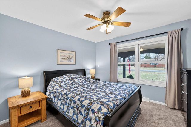 1245 Simon DRIVE, Brookfield, WI 53005