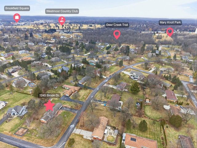 1245 Simon DRIVE, Brookfield, WI 53005