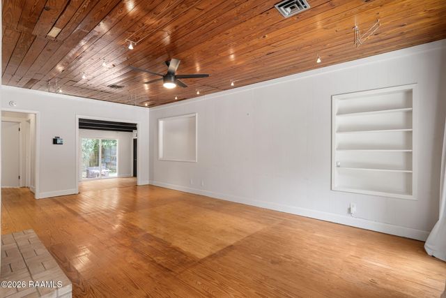 142 Cedar Crest Court, Lafayette, LA 70501