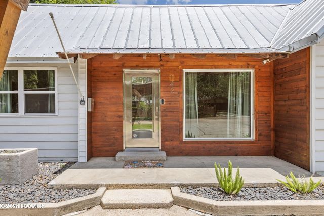 142 Cedar Crest Court, Lafayette, LA 70501