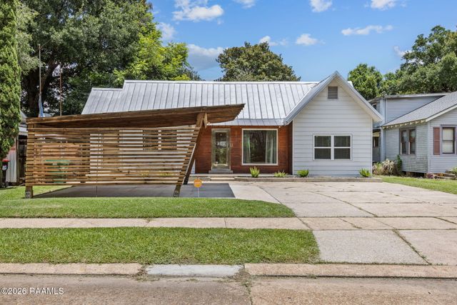 142 Cedar Crest Court, Lafayette, LA 70501