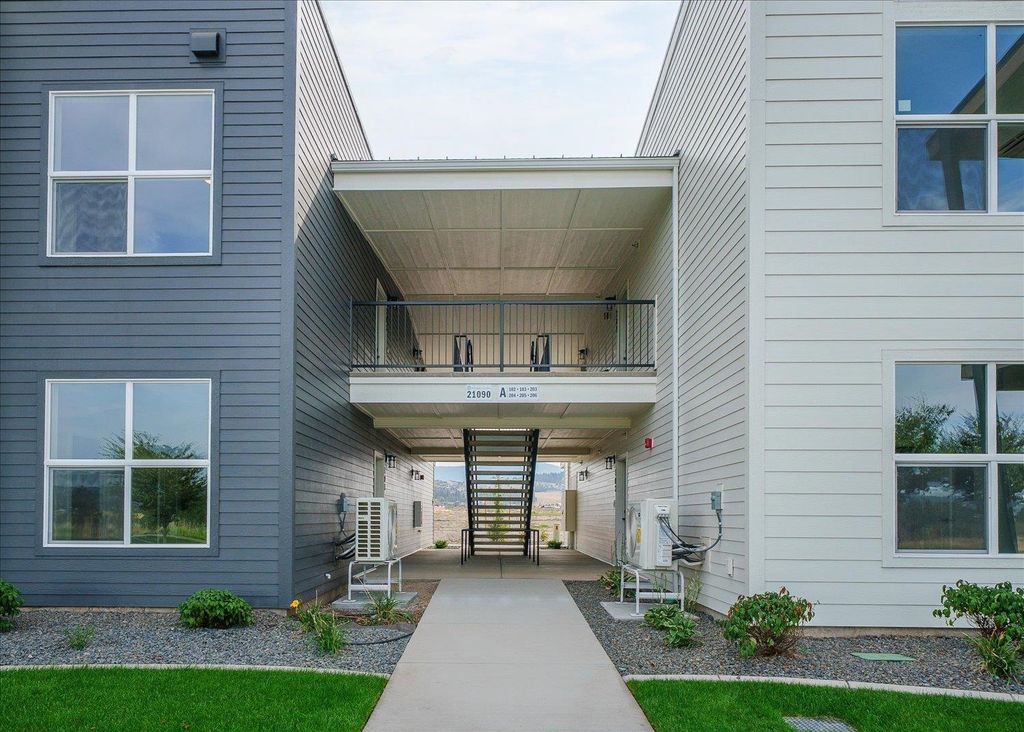 21090 E Indiana Ave, Liberty Lake, WA 99019 photo 2