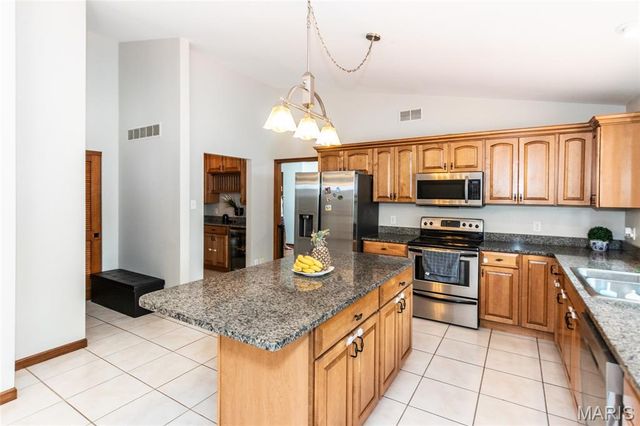 15875 Kettington Road, Chesterfield, MO 63017