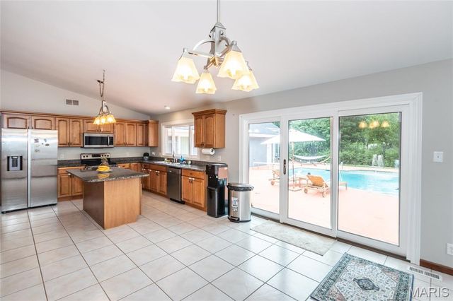 15875 Kettington Road, Chesterfield, MO 63017