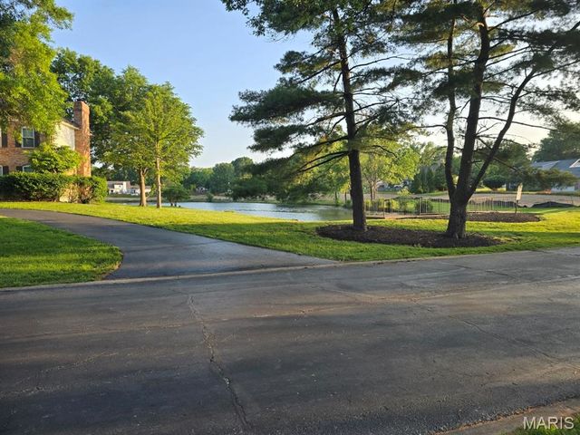 15875 Kettington Road, Chesterfield, MO 63017