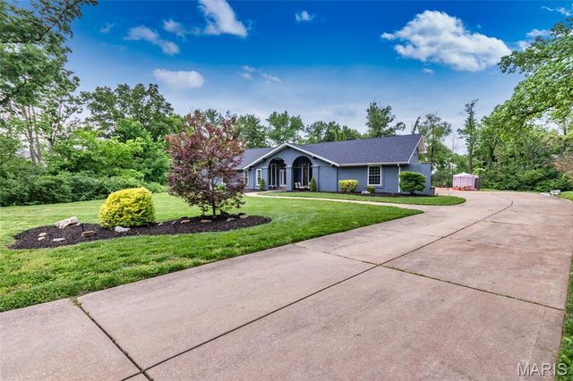 15875 Kettington Road, Chesterfield, MO 63017