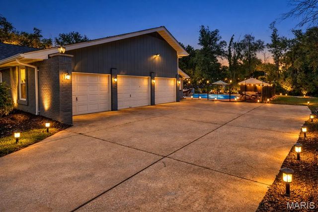 15875 Kettington Road, Chesterfield, MO 63017