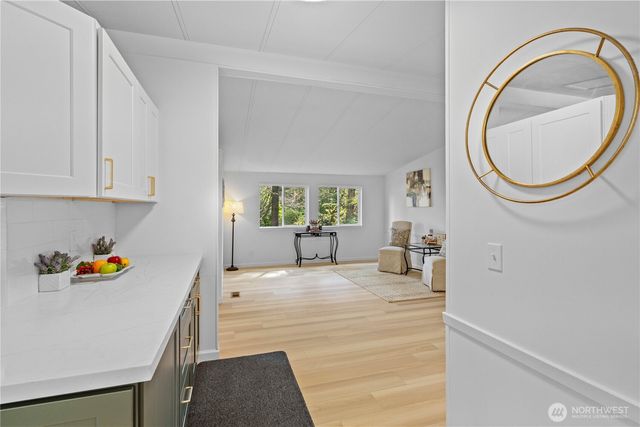 6494 Glen Court SE, Lacey, WA 98503