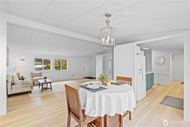 6494 Glen Court SE, Lacey, WA 98503